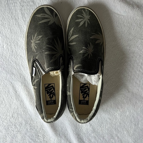 Vans Other - Men’s Grey Vans Size 8